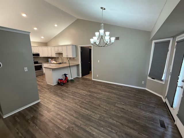 430 E Wild Plum Rd, Derby, KS 67037