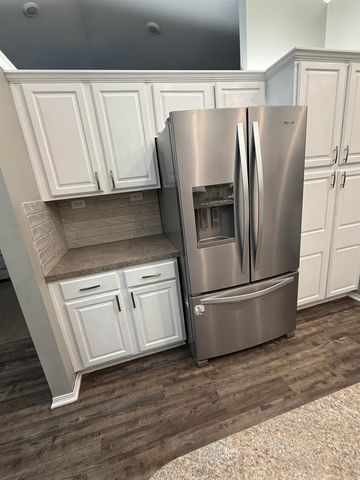 430 E Wild Plum Rd, Derby, KS 67037