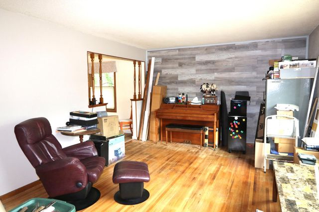 345 Walnut Lane, Apple Valley, MN 55124