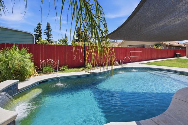 2500 Greenboro St, Turlock, CA 95382