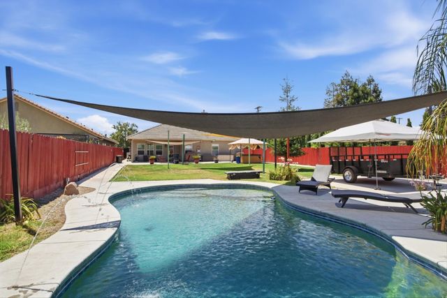 2500 Greenboro St, Turlock, CA 95382