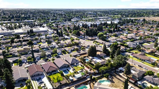 2500 Greenboro St, Turlock, CA 95382