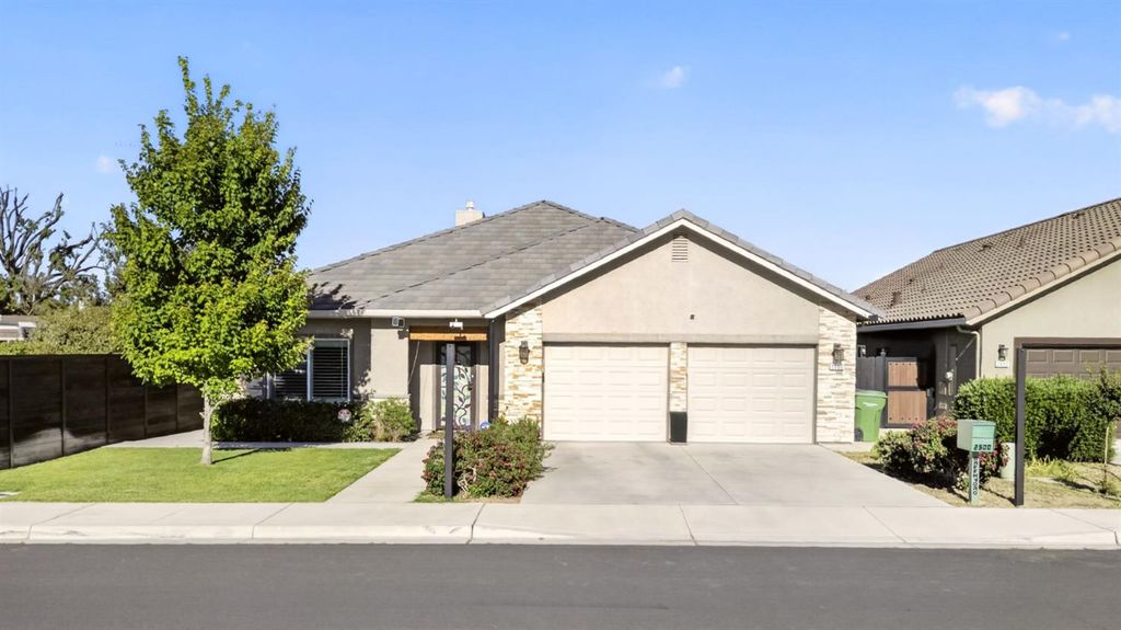 2500 Greenboro St, Turlock, CA 95382