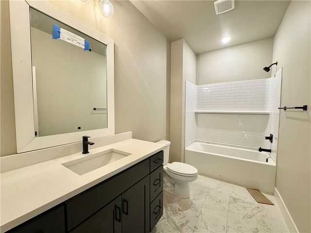 3201 N Sumac Drive, Fayetteville, AR 72703