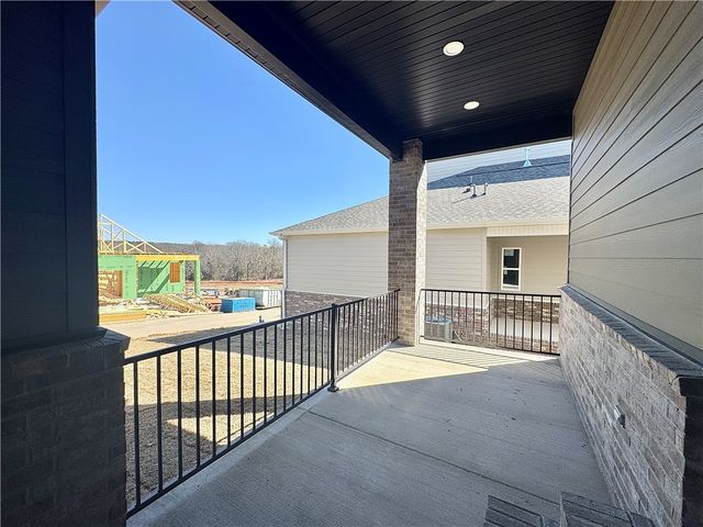 3201 N Sumac Drive, Fayetteville, AR 72703