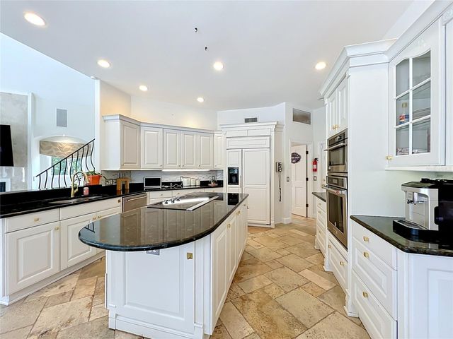 2204 CAIRNS COURT, Orlando, FL 32835