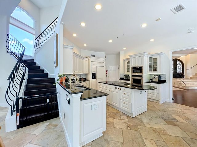 2204 CAIRNS COURT, Orlando, FL 32835
