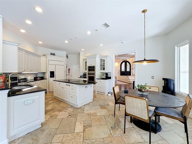 2204 CAIRNS COURT, Orlando, FL 32835