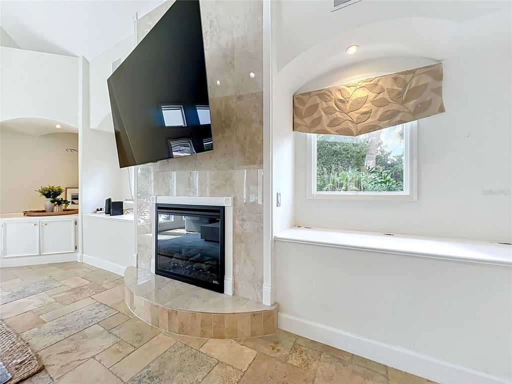 Image 26 of property listing at 2204 CAIRNS COURT, Orlando, FL 32835