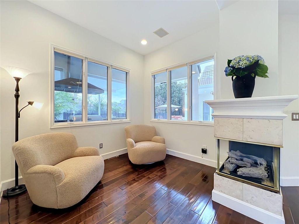 Image 35 of property listing at 2204 CAIRNS COURT, Orlando, FL 32835