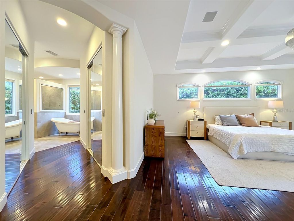 Image 36 of property listing at 2204 CAIRNS COURT, Orlando, FL 32835