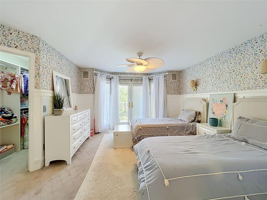 Image 45 of property listing at 2204 CAIRNS COURT, Orlando, FL 32835