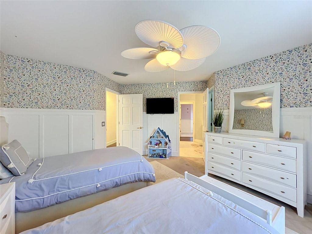 Image 46 of property listing at 2204 CAIRNS COURT, Orlando, FL 32835