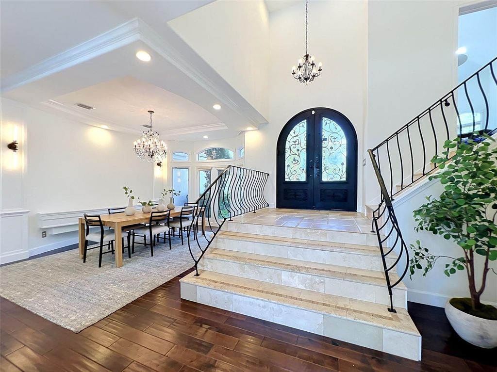 Image 7 of property listing at 2204 CAIRNS COURT, Orlando, FL 32835