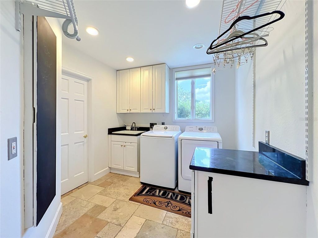 Image 63 of property listing at 2204 CAIRNS COURT, Orlando, FL 32835