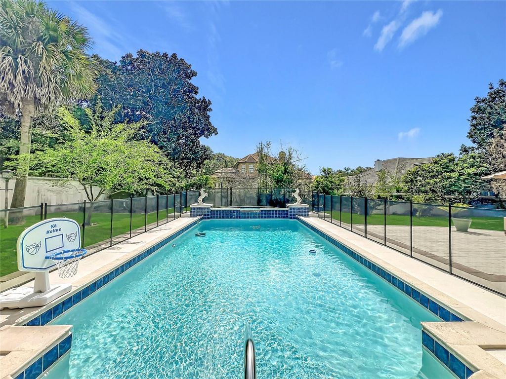 Image 71 of property listing at 2204 CAIRNS COURT, Orlando, FL 32835