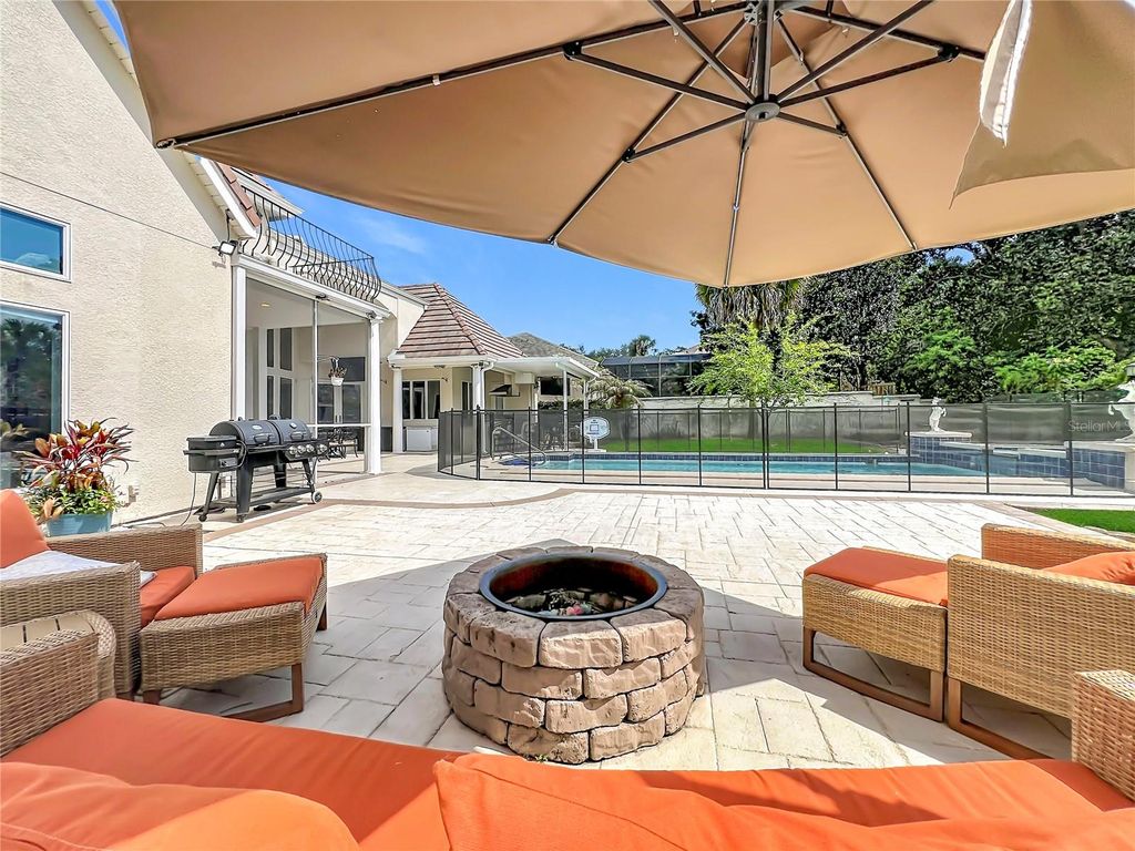 Image 73 of property listing at 2204 CAIRNS COURT, Orlando, FL 32835