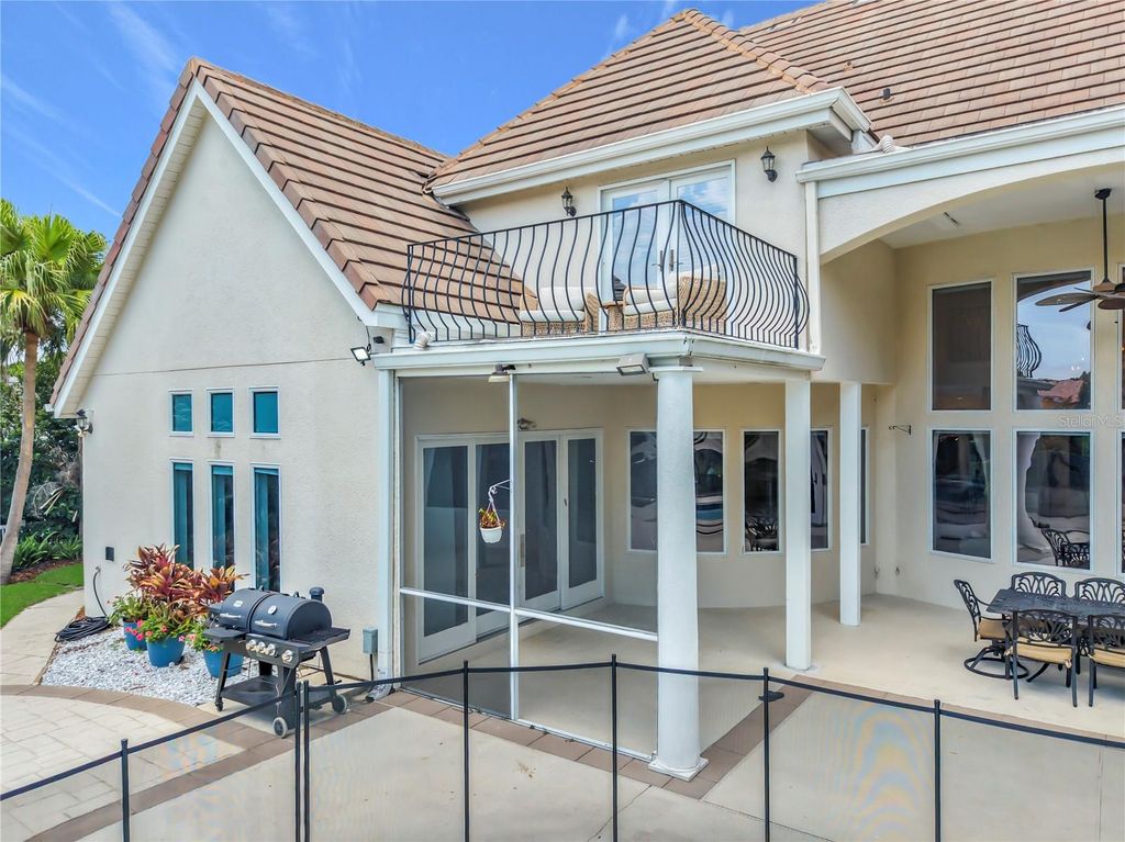 Image 75 of property listing at 2204 CAIRNS COURT, Orlando, FL 32835