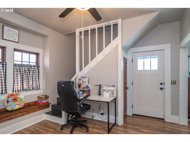 334 Ne NASH St, Roseburg, OR 97470