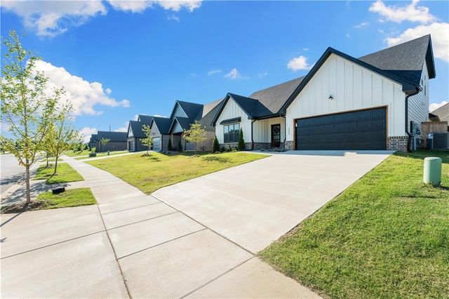 3206 SW Rosemont Avenue, Bentonville, AR 72713