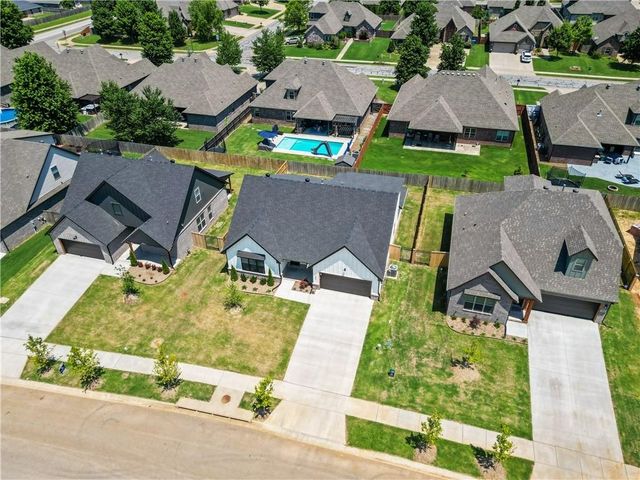3206 SW Rosemont Avenue, Bentonville, AR 72713