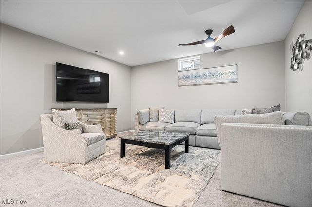 43 Benjamin Way, Tallmadge, OH 44278