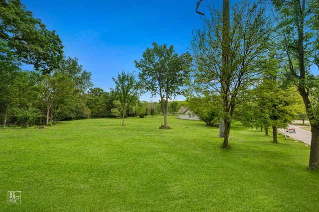 10s641 S Garfield Avenue, Burr Ridge, IL 60527