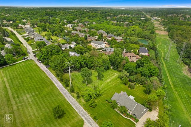 10s641 S Garfield Avenue, Burr Ridge, IL 60527