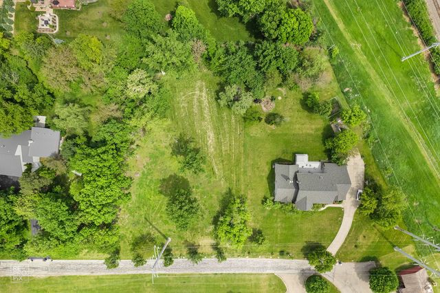 10s641 S Garfield Avenue, Burr Ridge, IL 60527