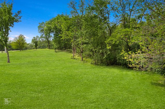 10s641 S Garfield Avenue, Burr Ridge, IL 60527