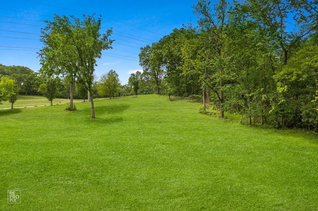 10s641 S Garfield Avenue, Burr Ridge, IL 60527