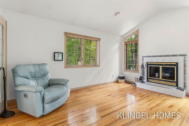 9292 Lakeshore Avenue, West Olive, MI 49460