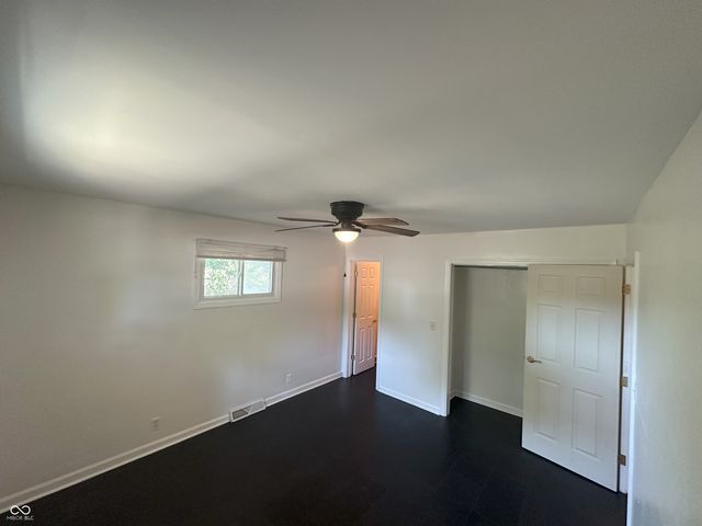 5105 S Breezewood Drive, Muncie, IN 47302