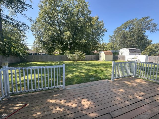 5105 S Breezewood Drive, Muncie, IN 47302