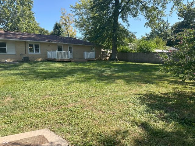 5105 S Breezewood Drive, Muncie, IN 47302