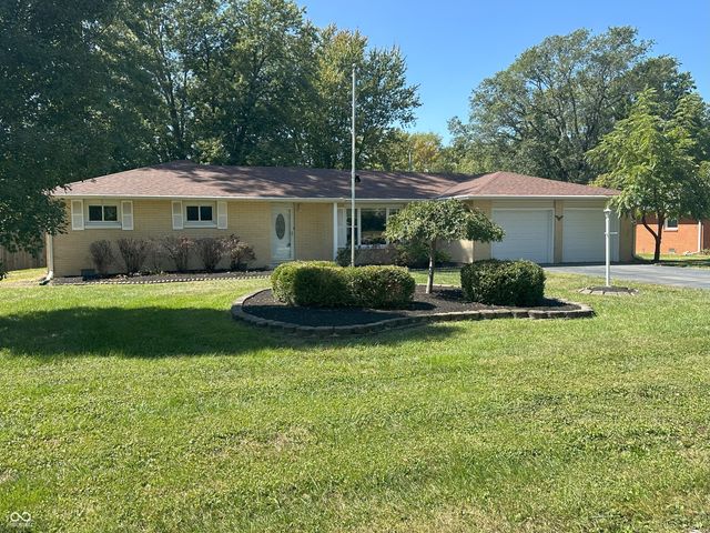 5105 S Breezewood Drive, Muncie, IN 47302