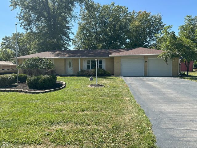 5105 S Breezewood Drive, Muncie, IN 47302