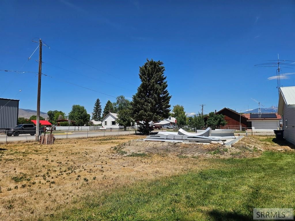 Image 28 of property listing at 1605 Mary St # N, Salmon, ID 83467