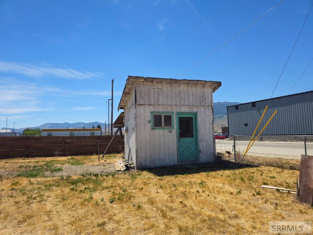 Image 30 of property listing at 1605 Mary St # N, Salmon, ID 83467