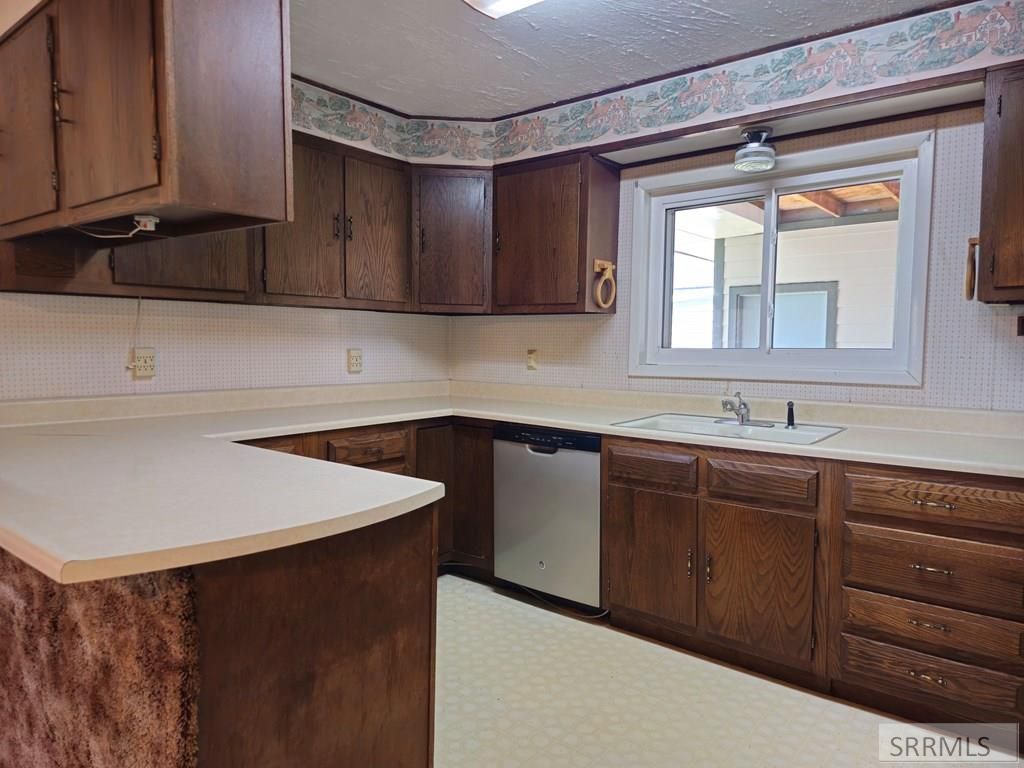 Image 8 of property listing at 1605 Mary St # N, Salmon, ID 83467