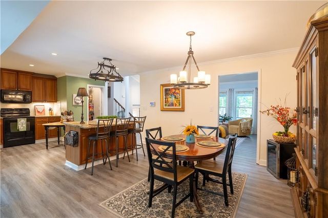 2627 Pinebrook Drive, Gainesville, GA 30506