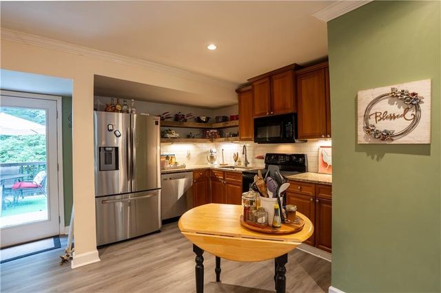 2627 Pinebrook Drive, Gainesville, GA 30506