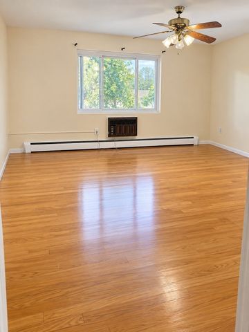 66 Bryon Rd 5, Boston, MA 02467