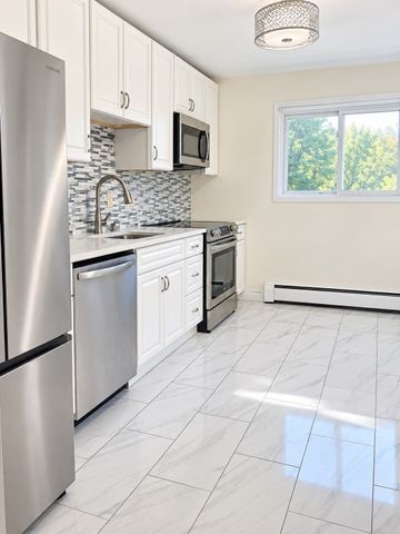 66 Bryon Rd 5, Boston, MA 02467