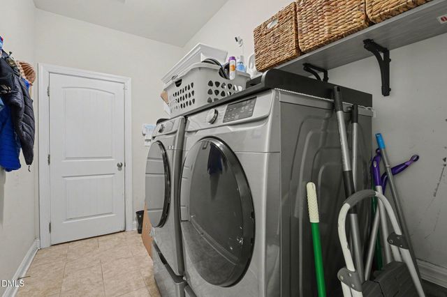 2120 Temple Hills Way, Fuquay Varina, NC 27526