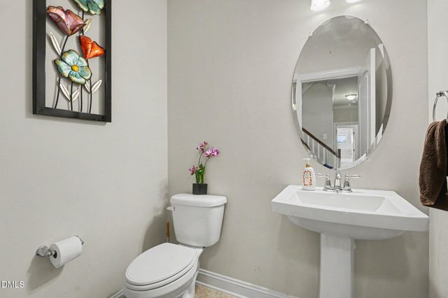 2120 Temple Hills Way, Fuquay Varina, NC 27526