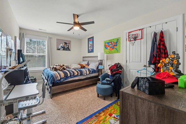 2120 Temple Hills Way, Fuquay Varina, NC 27526