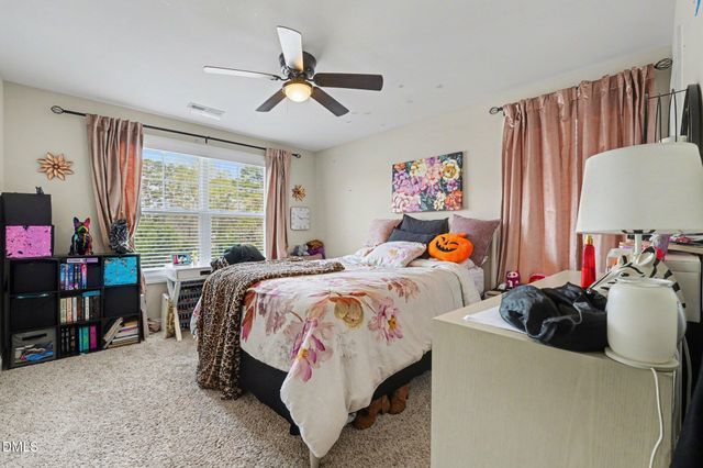 2120 Temple Hills Way, Fuquay Varina, NC 27526