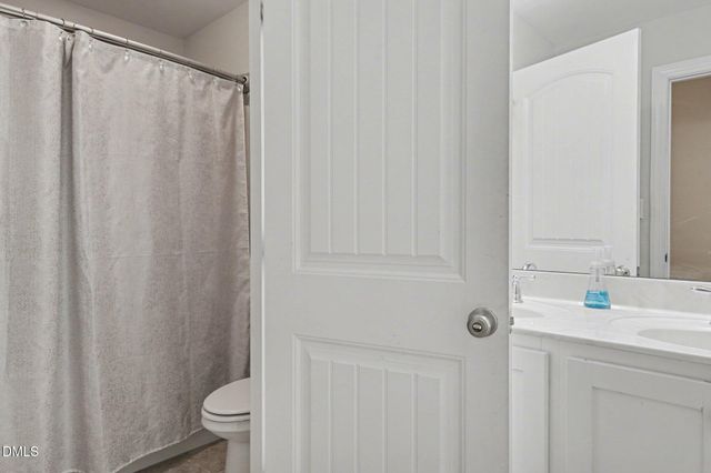 2120 Temple Hills Way, Fuquay Varina, NC 27526