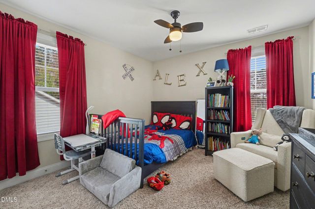 2120 Temple Hills Way, Fuquay Varina, NC 27526